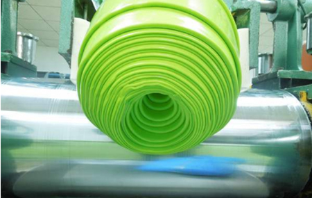 哪些原因?qū)е鹿枘z制品老化？